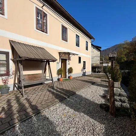 Apartma Na Starem Placu Idrija Exterior photo