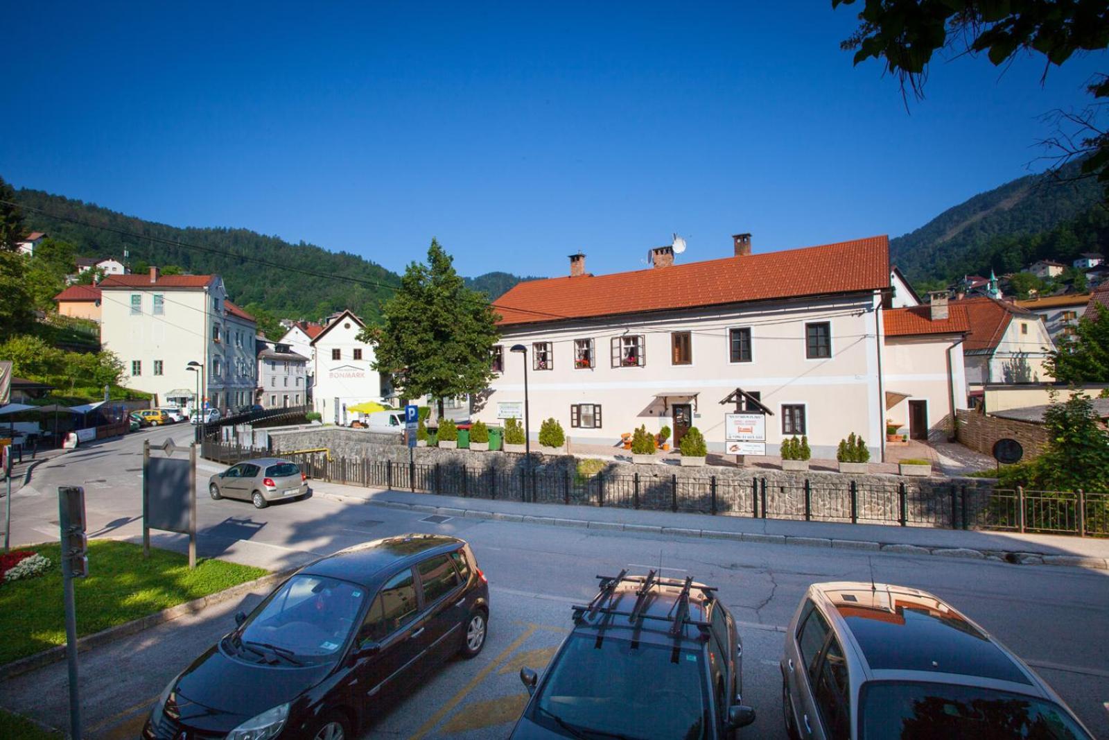 Apartma Na Starem Placu *